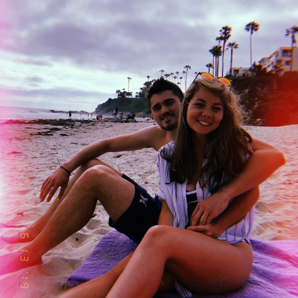 Meet your Posher, Whitley - Picture 2 of 3